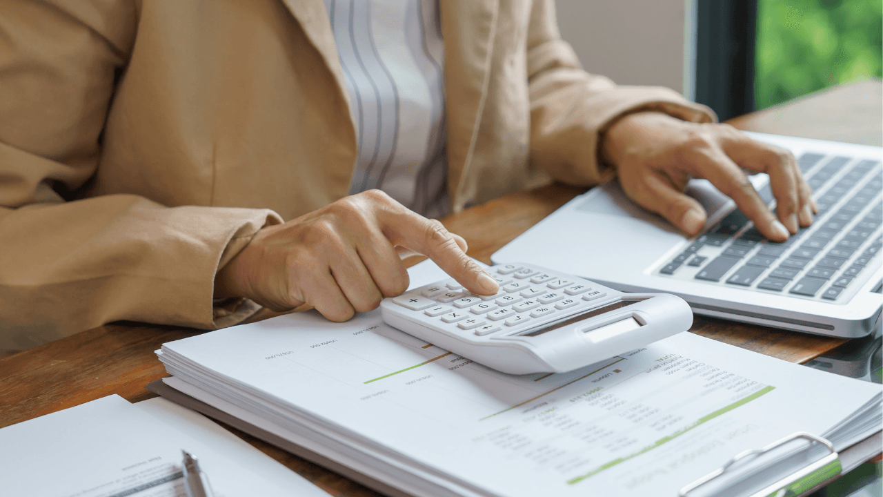 New vs Old Tax Regime 2025 — Which is Better?